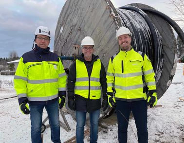 cable drums outdoor snow employees