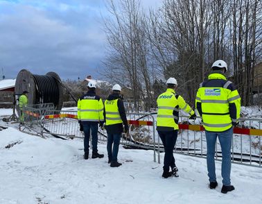 cable drums outdoor snow employees installation